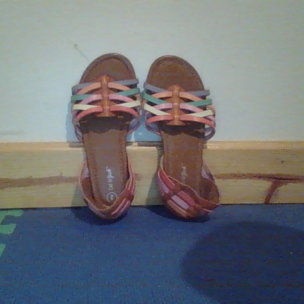 Sandles